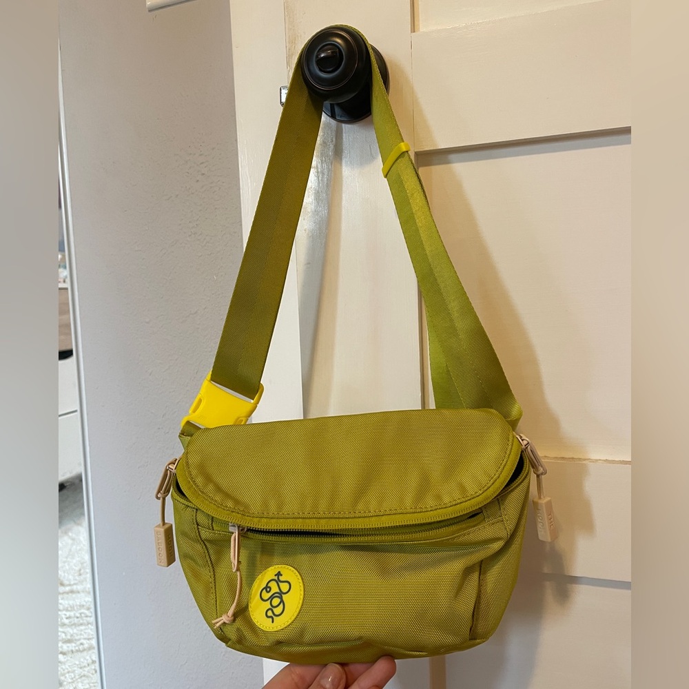 Baboon to the Moon Fanny pack in Citronelle color.